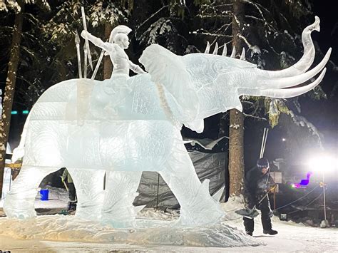 How Much Is an Ice Sculpture: A Frozen Art Form or a Melting Investment?